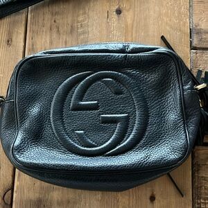 Gucci Pebbled Calfskin Small Soho Disco Bag Black